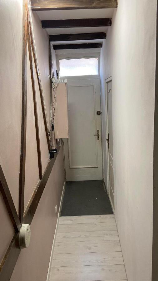 Appartement Dans Une Impasse Calme Proche De La Gare Amiens Exterior photo