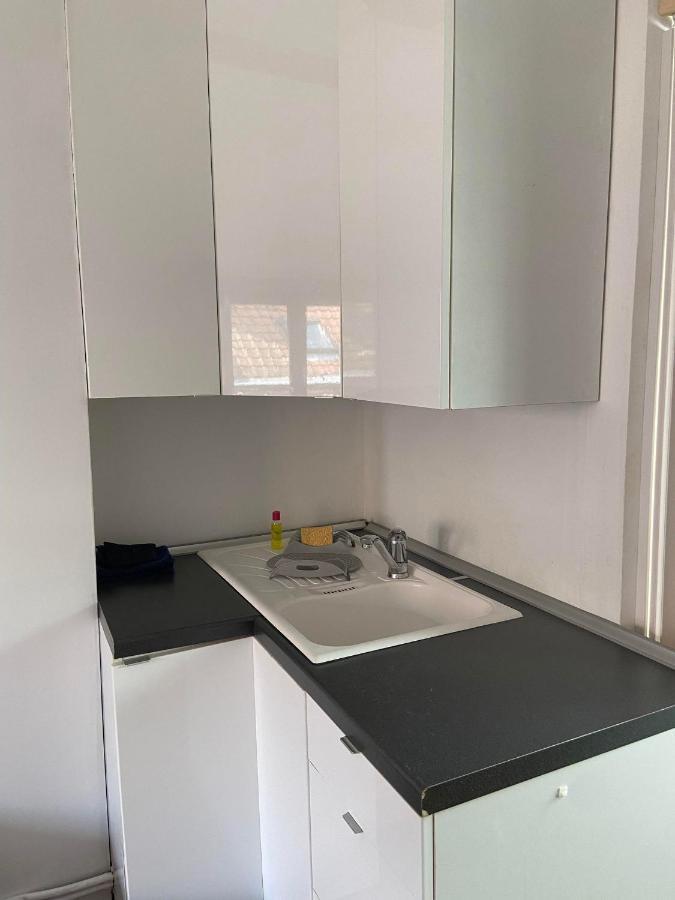 Appartement Dans Une Impasse Calme Proche De La Gare Amiens Exterior photo